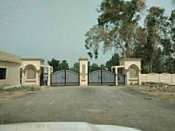  Plot – Exterior View View at Gomti Nagar - for Sale