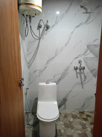 Bathroom in 1 RK Builder Floor at Ansal Sushant Lok I, Sector 43 – for Rent