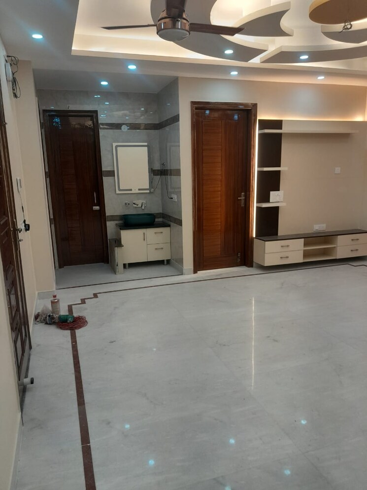 Room, sector 23 3.5 Bedroom 1850 Sq.Ft. Builder Floor In Sector 23 Gurgaon 7997344