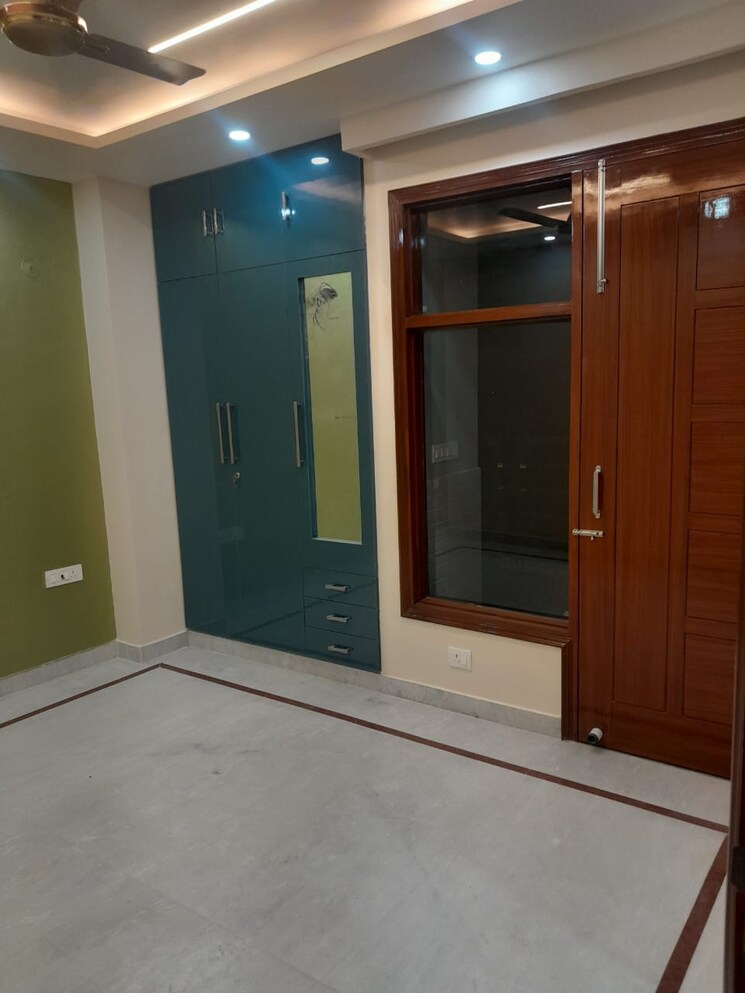 undefined, sector 23 3.5 Bedroom 1850 Sq.Ft. Builder Floor In Sector 23 Gurgaon 7997344