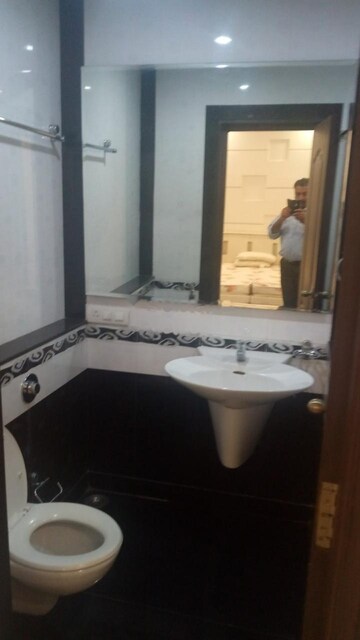 Bedroom in 3 BHK Apartment at Ten Madhapur, Madhapur – for Rent