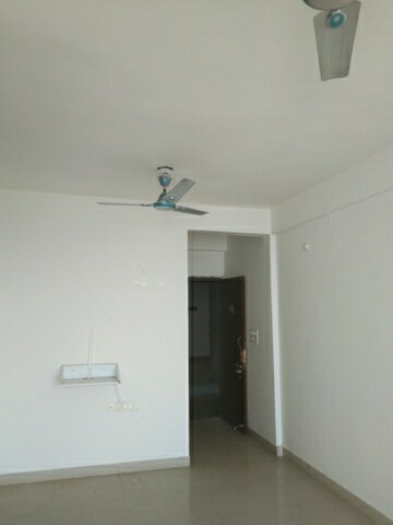 Room in 2 BHK Apartment at Alkapuri – for Rent