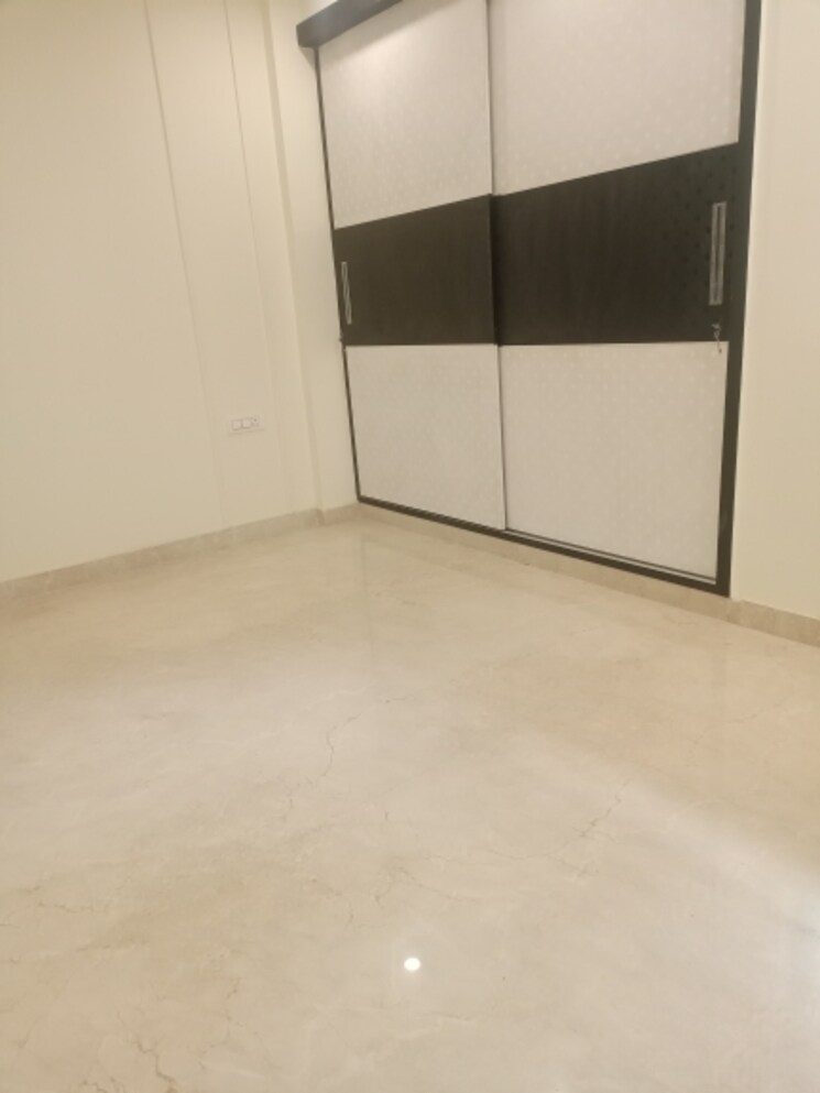 Room, rajouri garden 3 Bedroom 1800 Sq.Ft. Apartment In Rajouri Garden Delhi 7997456