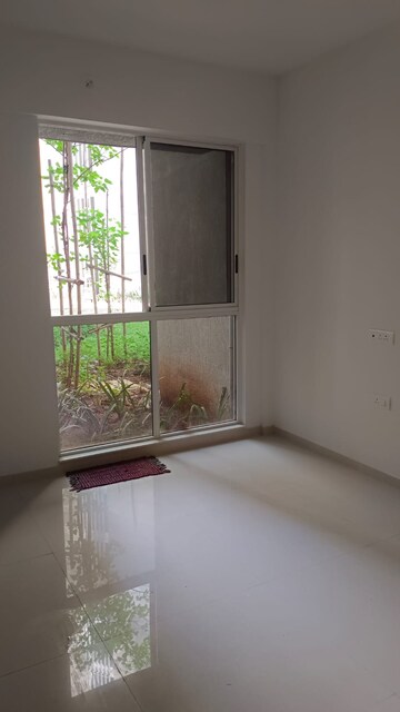 Room in 2 BHK Apartment at Lodha Codename Premier, Dombivli East – for Sale