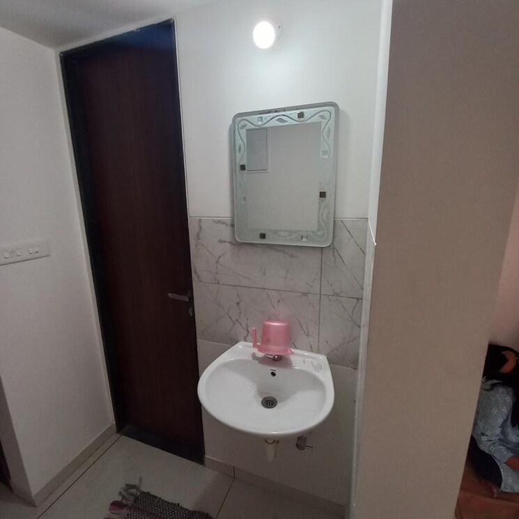 Bathroom, vilas-javdekar-yashwin-encore 3 Bedroom 1184 Sq.Ft. Apartment In Wakad Pune 7997553
