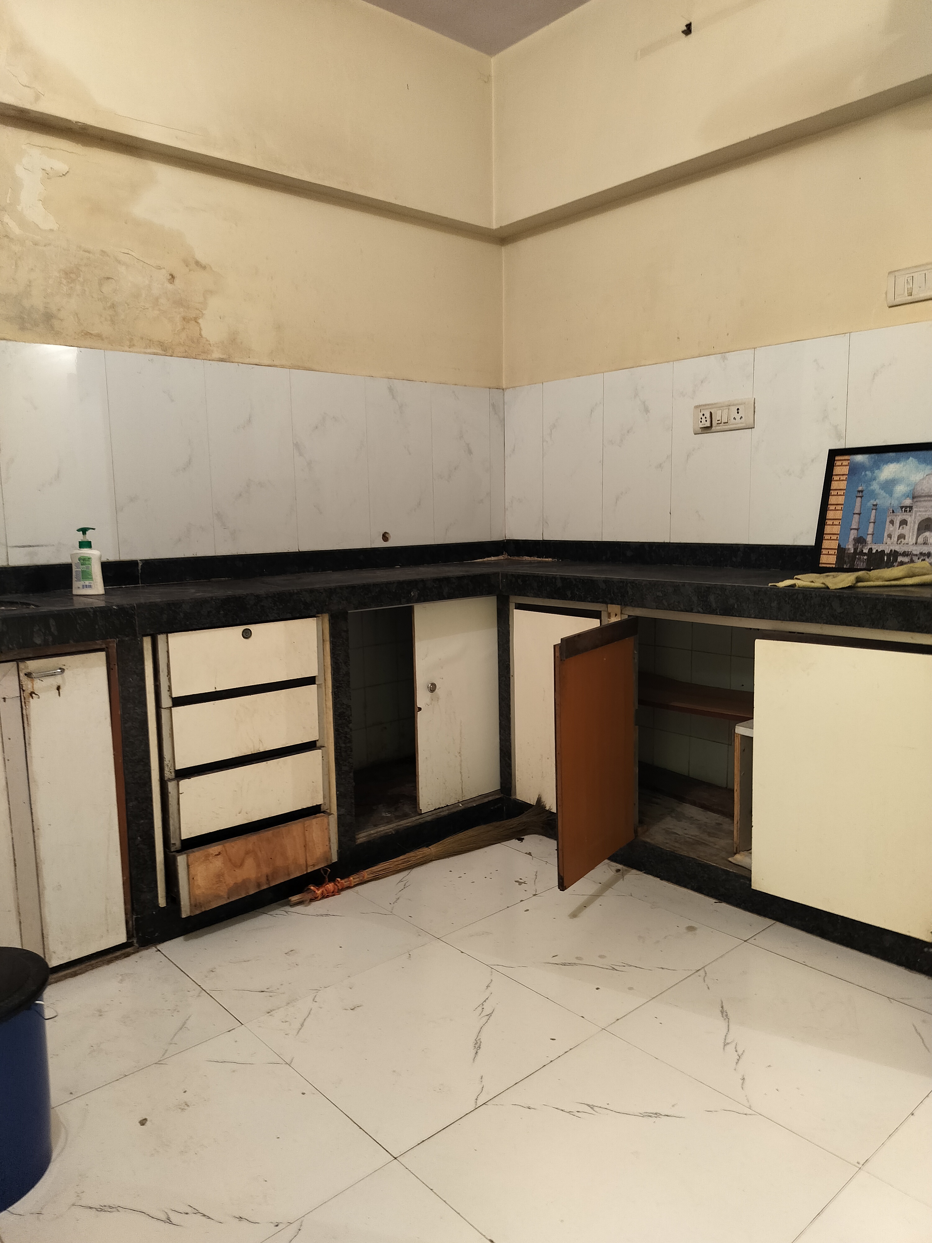 3 BHK + Pooja Room,Study Room Apartment For Sale in Khar West