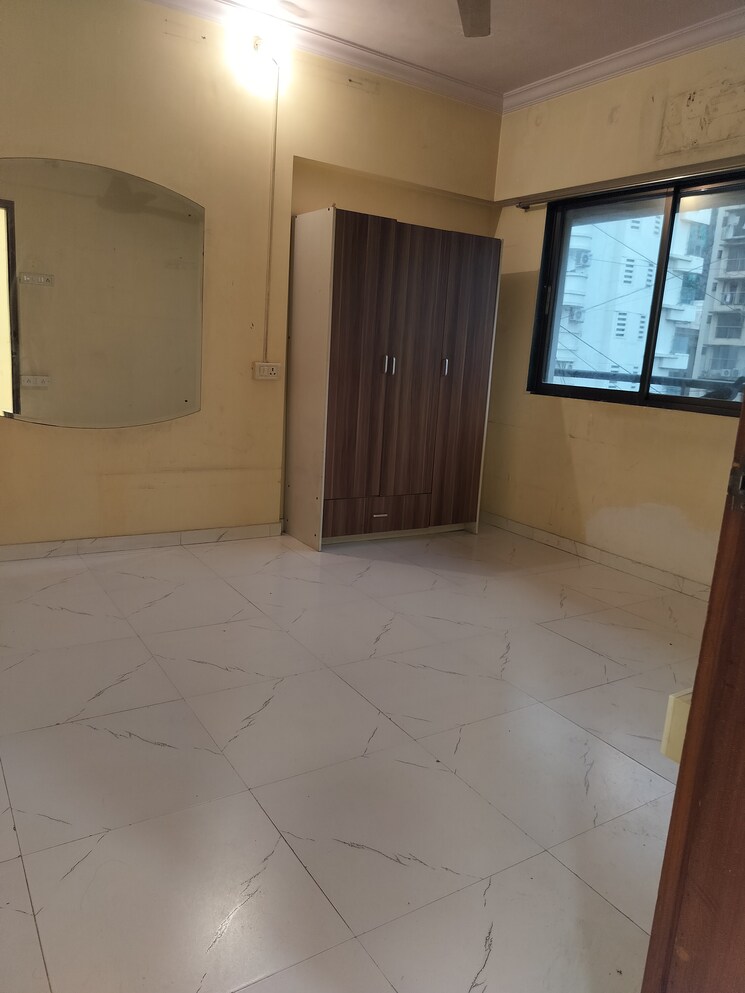 Room, khar west 3 Bedroom 1200 Sq.Ft. Apartment In Khar West Mumbai 7997562