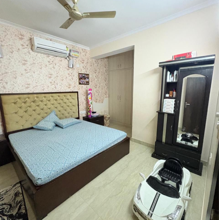 Bedroom, sushant-lok-3 3 Bedroom 300 Sq.Yd. Builder Floor In Sector 57 Gurgaon 7997602