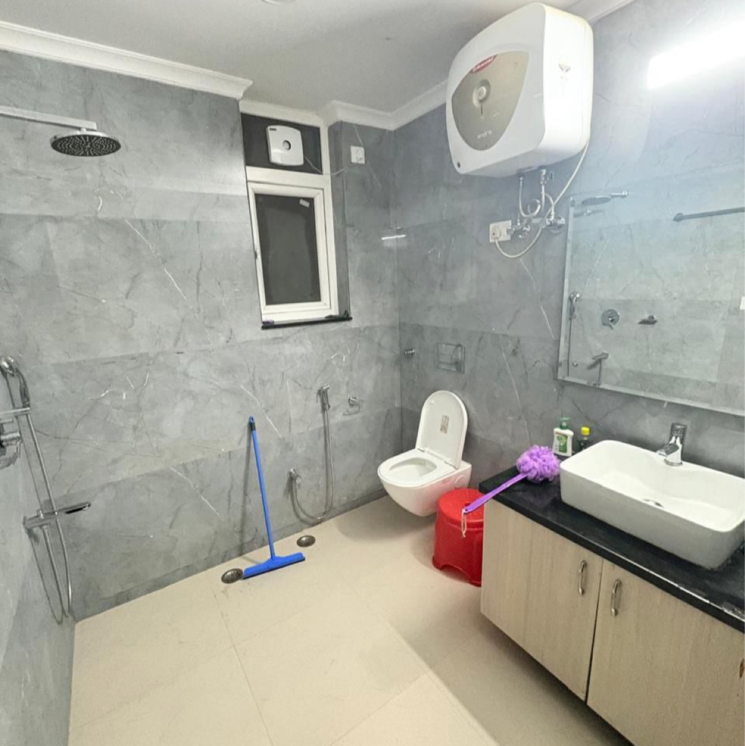 Bathroom, sushant-lok-3 3 Bedroom 300 Sq.Yd. Builder Floor In Sector 57 Gurgaon 7997602