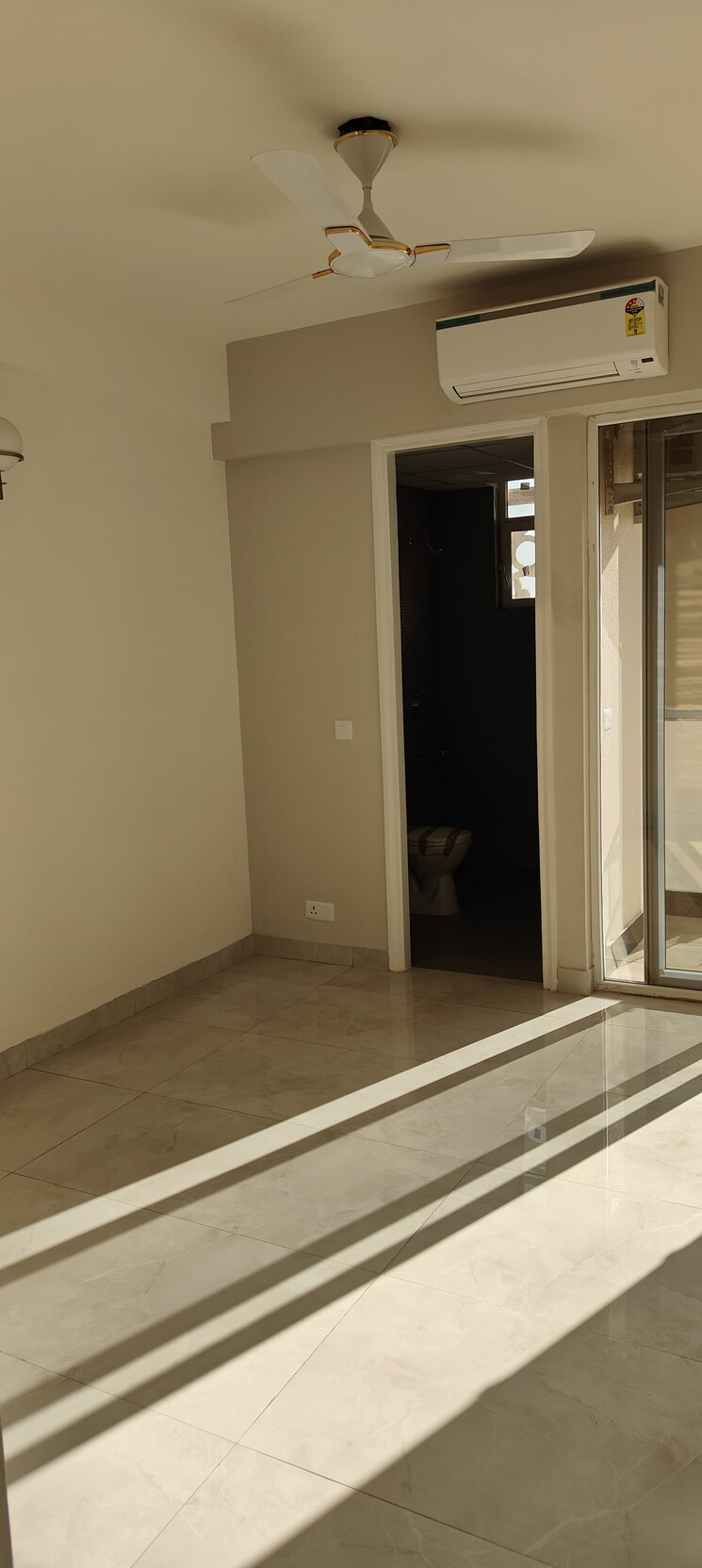 Room, signature-global-city 3.5 Bedroom 1535 Sq.Ft. Apartment In Sector 37d Gurgaon 7997637