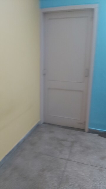 Room in 1 RK Apartment at Mayur Vihar – for Rent