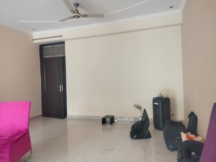 Living Room, svp-gulmohar-greens-phase-ii 2 Bedroom 1255 Sq.Ft. Apartment In Gt Road Ghaziabad 7997630