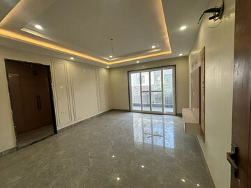 Room in 4 BHK Builder Floor at Sector 7 – for Sale