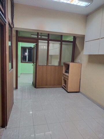 Room in 2 BHK Apartment at Mahim – for Rent