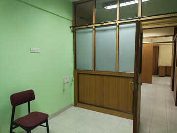 Bedroom in 2 BHK Apartment at Mahim – for Rent