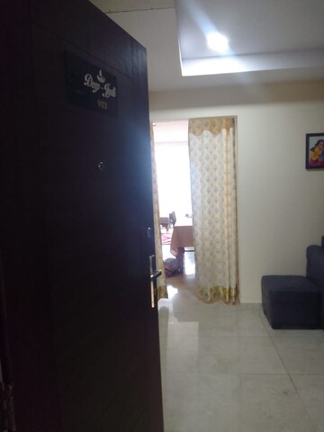 Room in 2.5 BHK Apartment at Balaji The Landmark, Gomti Nagar – for Rent
