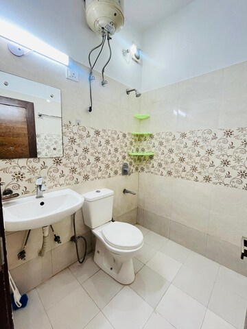 Bathroom in 2 BHK Builder Floor at Ansal Sushant Lok I, Sector 43 – for Rent