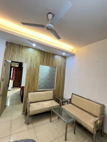 Living Room in 2 BHK Builder Floor at Ansal Sushant Lok I, Sector 43 – for Rent