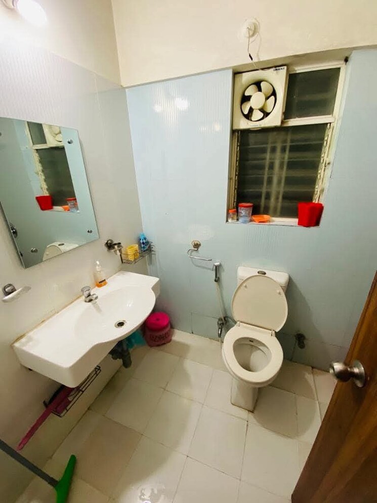 Bathroom, mahavir-kanti-avenue 2 Bedroom 920 Sq.Ft. Apartment In Nalasopara East Palghar 7997786