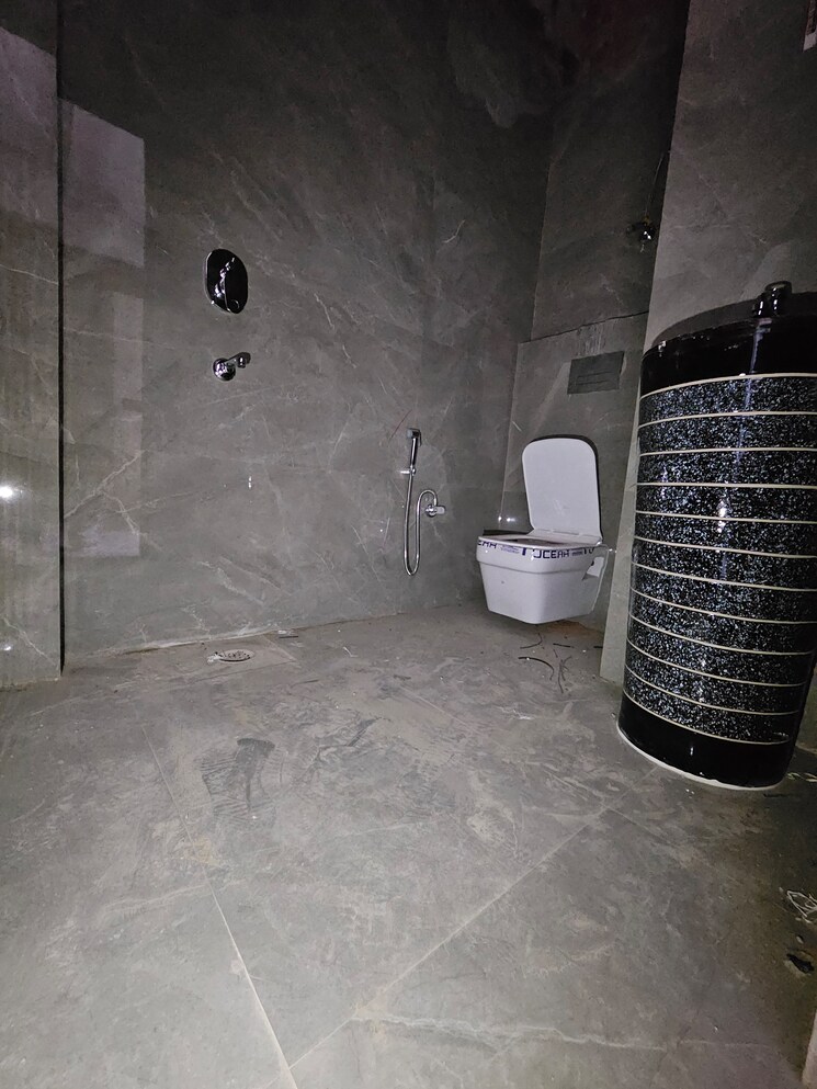 Bathroom, knowledge park v greater noida 2 Bedroom 1050 Sq.Ft. Builder Floor In Knowledge Park V Greater Noida Greater Noida 7997821