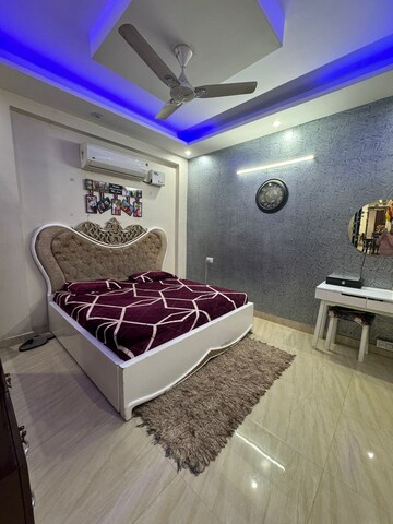 Bedroom in 3 BHK Builder Floor at Sector 7 – for Sale