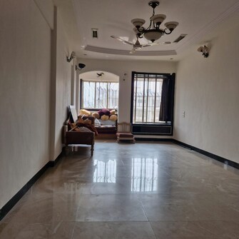 2 BHK Builder Floor For Rent in Seven Bunglow Mumbai  7997921