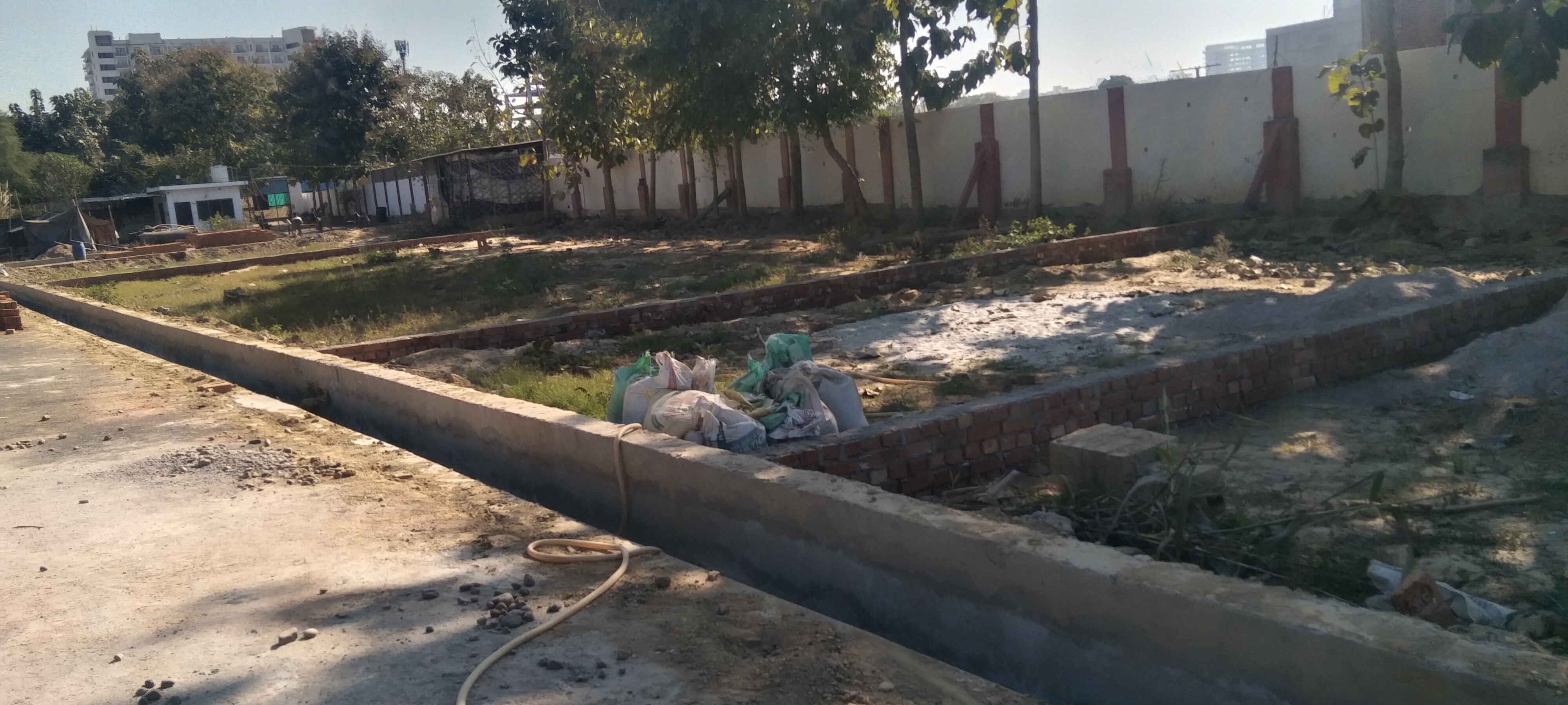 Plot For Sale in Arjunganj