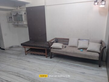 Living Room in 2.5 BHK Apartment at Padmavati Apartment Mahim, Mahim – for Rent