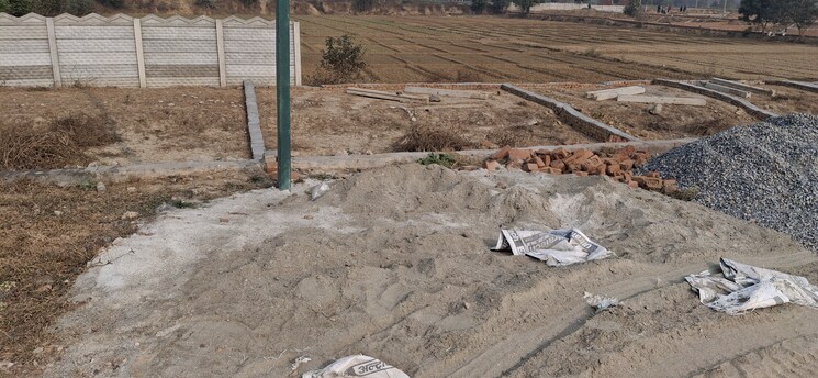 undefined, dhoom manikpur  80 Sq.Yd. Plot In Dhoom Manikpur Greater Noida 7997980