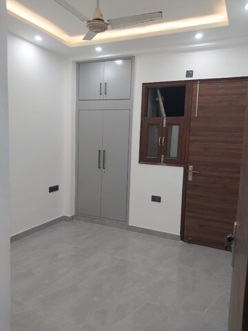 2.5 BHK Apartment For Rent in Paschim Vihar
