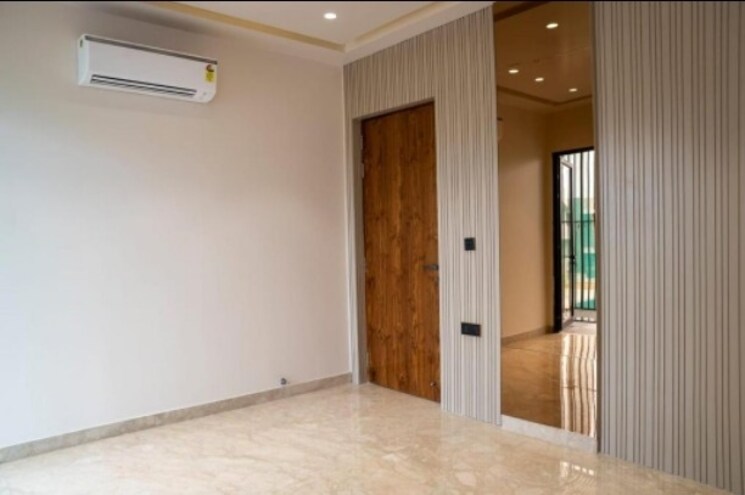 Room, sector 95 3 Bedroom 1420 Sq.Ft. Builder Floor In Sector 95 Gurgaon 7998068