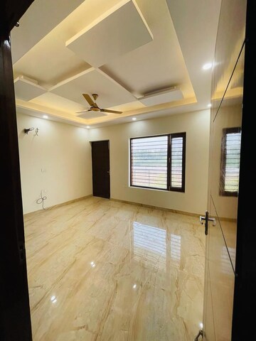 Bedroom in 3 BHK Builder Floor at Sector 8 – for Rent