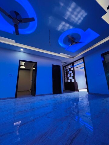 Living Room in 3 BHK Builder Floor at Sector 8 – for Rent
