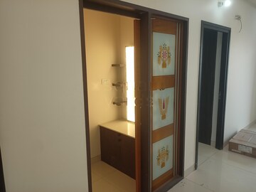 Room in 3 BHK Apartment at Honer Aquantis, Gopanpally – for Rent