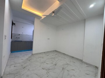 Room in 1 BHK Builder Floor at Saket – for Rent