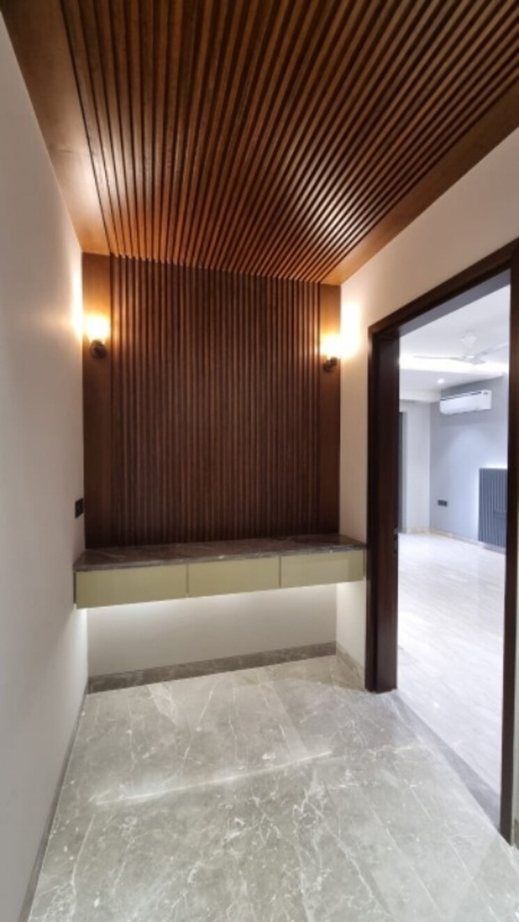 Room, sector 95 3 Bedroom 1275 Sq.Ft. Builder Floor In Sector 95 Gurgaon 7998136