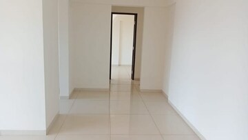 Room in 2 BHK Apartment at Godrej Tranquil, Kandivali East – for Rent