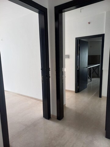 Room in 3 BHK Apartment at Wadhwa TW Gardens, Kandivali East – for Rent