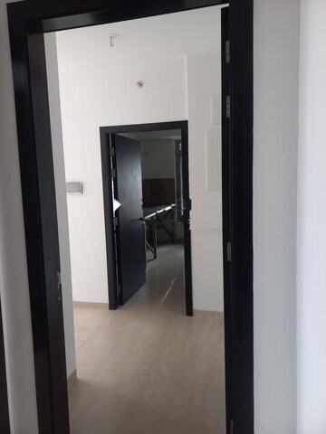 Room in 3 BHK Apartment at Wadhwa TW Gardens, Kandivali East – for Rent