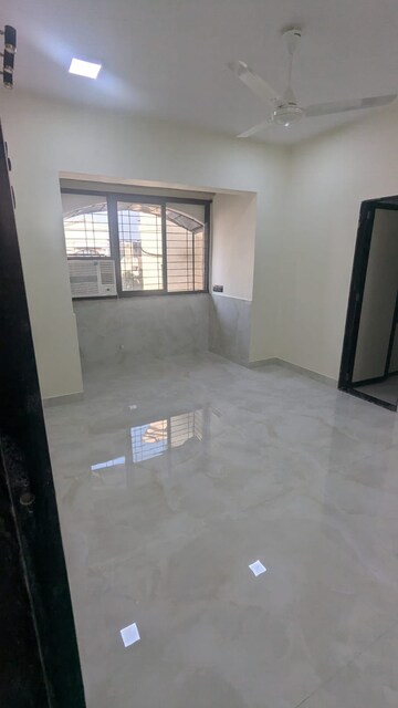 Master Bedroom in 2 BHK Apartment at Oakland Park, Andheri West – for Rent