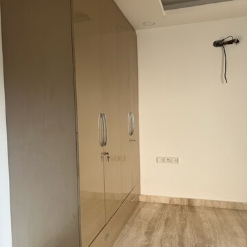  6+ BHK Independent House at Dlf Phase ii – for Sale