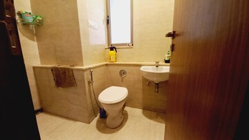 Bathroom in 3.5 BHK Apartment at Sheth Auris Serenity Tower 1, Malad West – for Sale