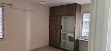 Room in 2.5 BHK Apartment at Aparna HillPark Silver Oaks, Chanda Nagar – for Rent