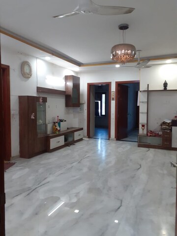 Room in 3 BHK Builder Floor at Sector 28 – for Rent