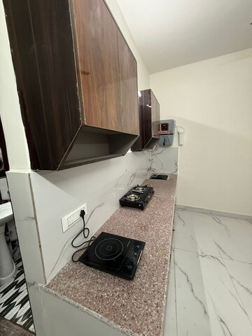 Master Bedroom in 1 BHK Builder Floor at DLF City Phase III, Sector 24 – for Rent