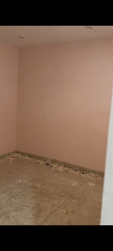 Room in 2 BHK Independent House at Sector 28 – for Rent