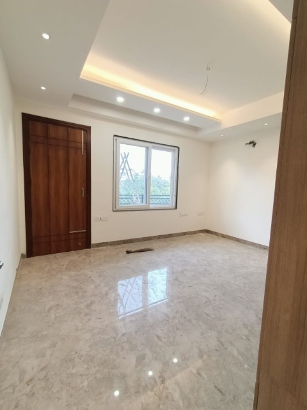 3 BHK + Servant Room,Study Room Builder Floor For Sale in Sector 95