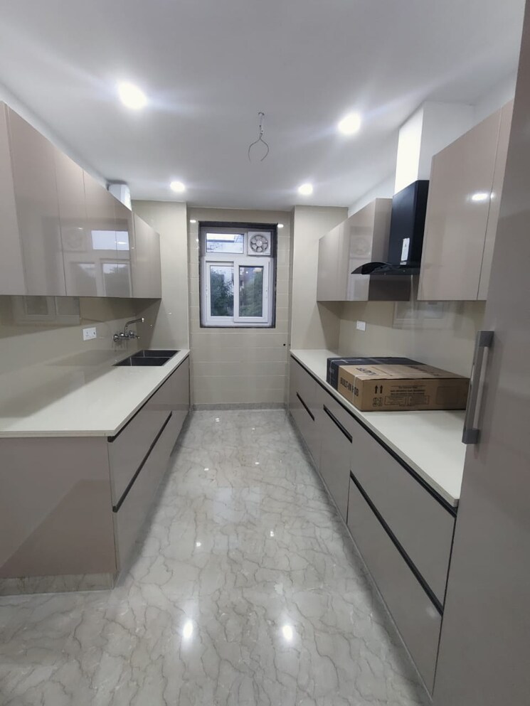 Kitchen, kalkaji 3 Bedroom 200 Sq.Yd. Builder Floor In Kalkaji Delhi 7998609