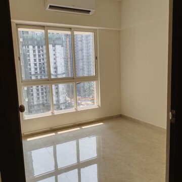 Room in 2 BHK Apartment at Lodha Amara Tower 36 And 37, Sandoz Baug – for Sale
