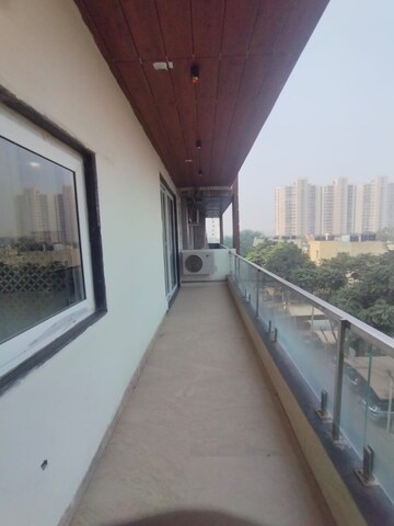 Balcony in 3 BHK Builder Floor at Unitech Woodstock Floors, Sector 50 – for Rent